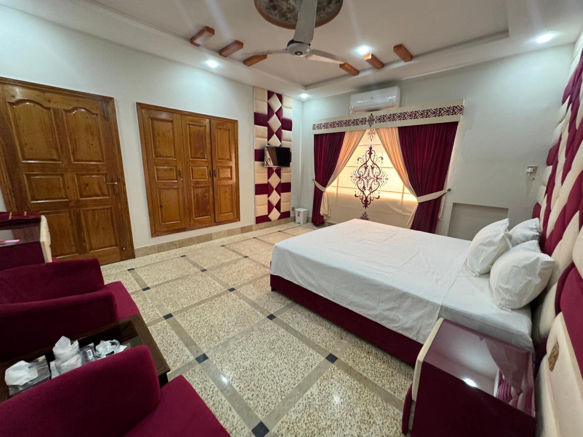 Royal Executive Inn Guest House İslamabad Dış mekan fotoğraf