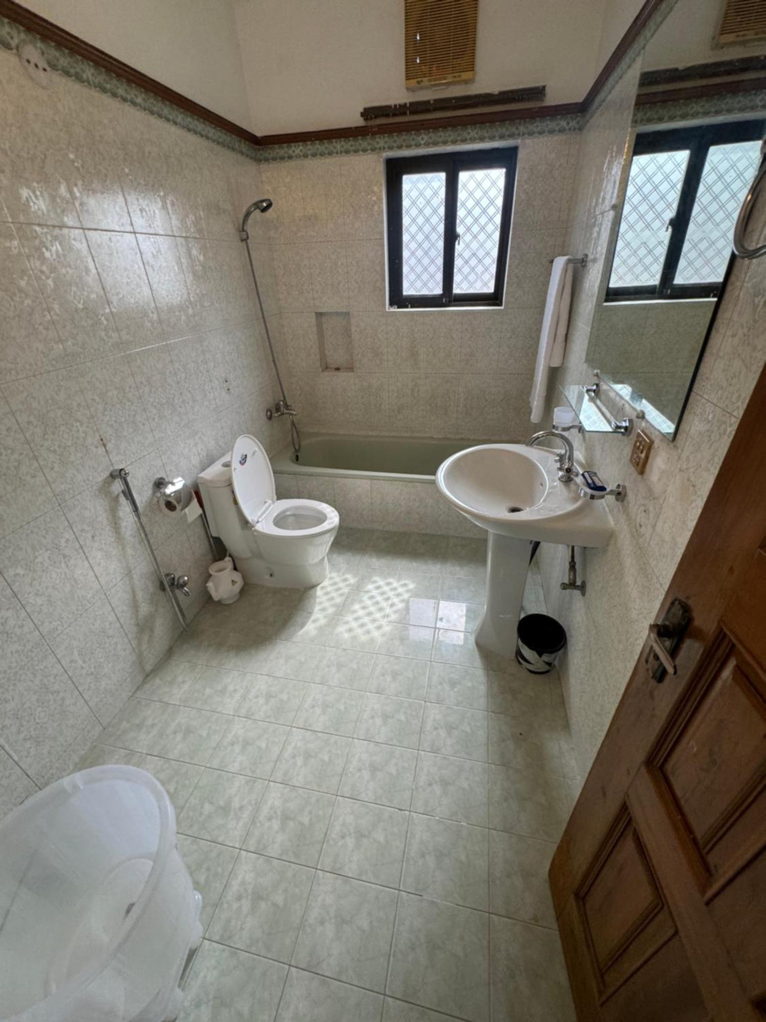 Royal Executive Inn Guest House İslamabad Dış mekan fotoğraf
