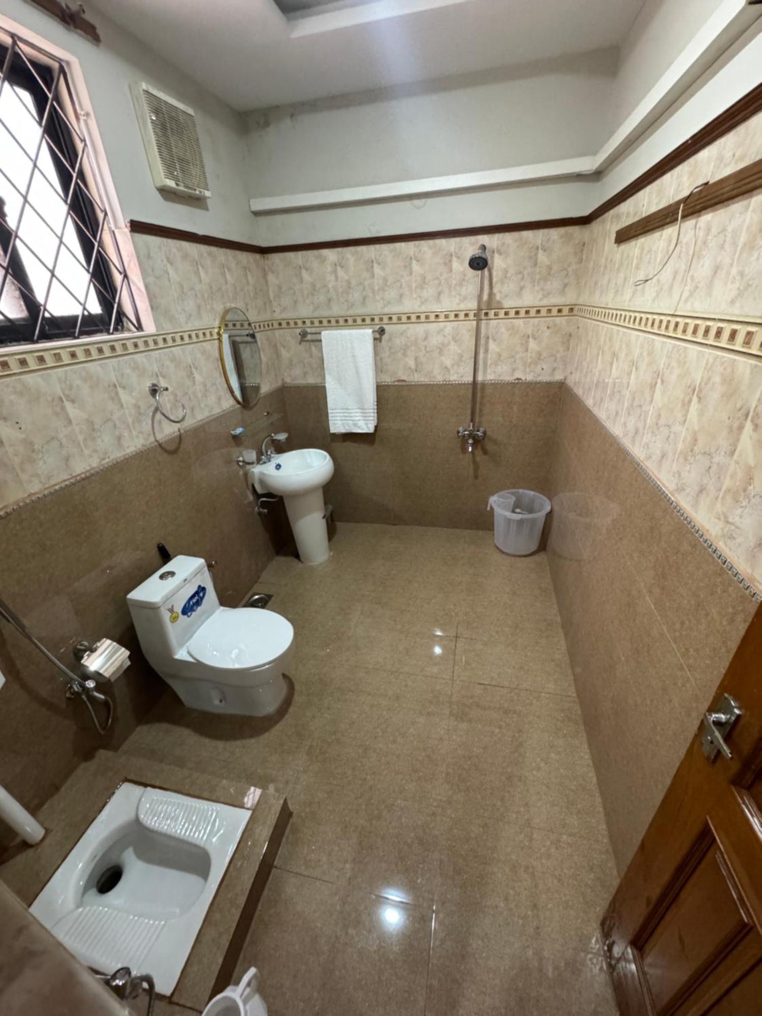 Royal Executive Inn Guest House İslamabad Dış mekan fotoğraf